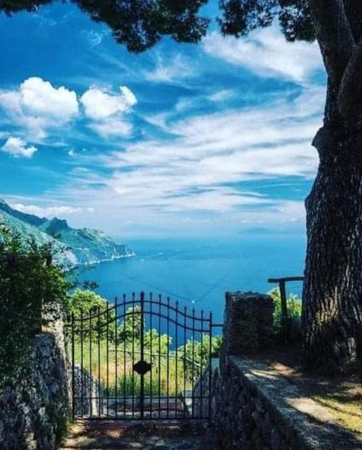 B&B Le Due Costiere Salerno Bagian luar foto