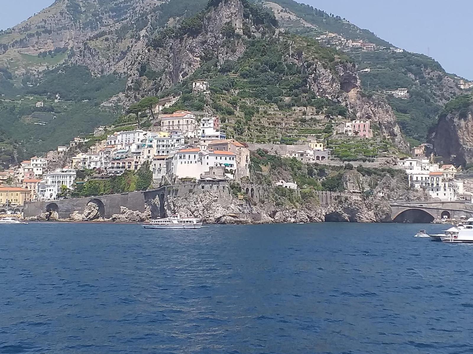 B&B Le Due Costiere Salerno Bagian luar foto