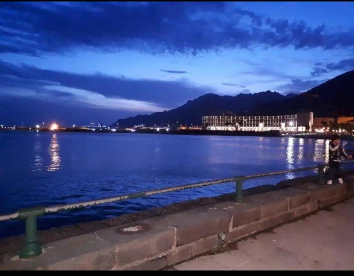 B&B Le Due Costiere Salerno Bagian luar foto